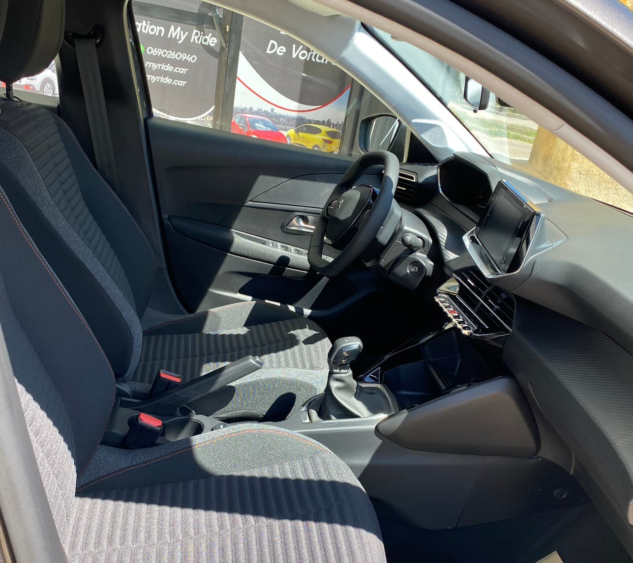 Peugeot 208 2022 - Location voiture fès