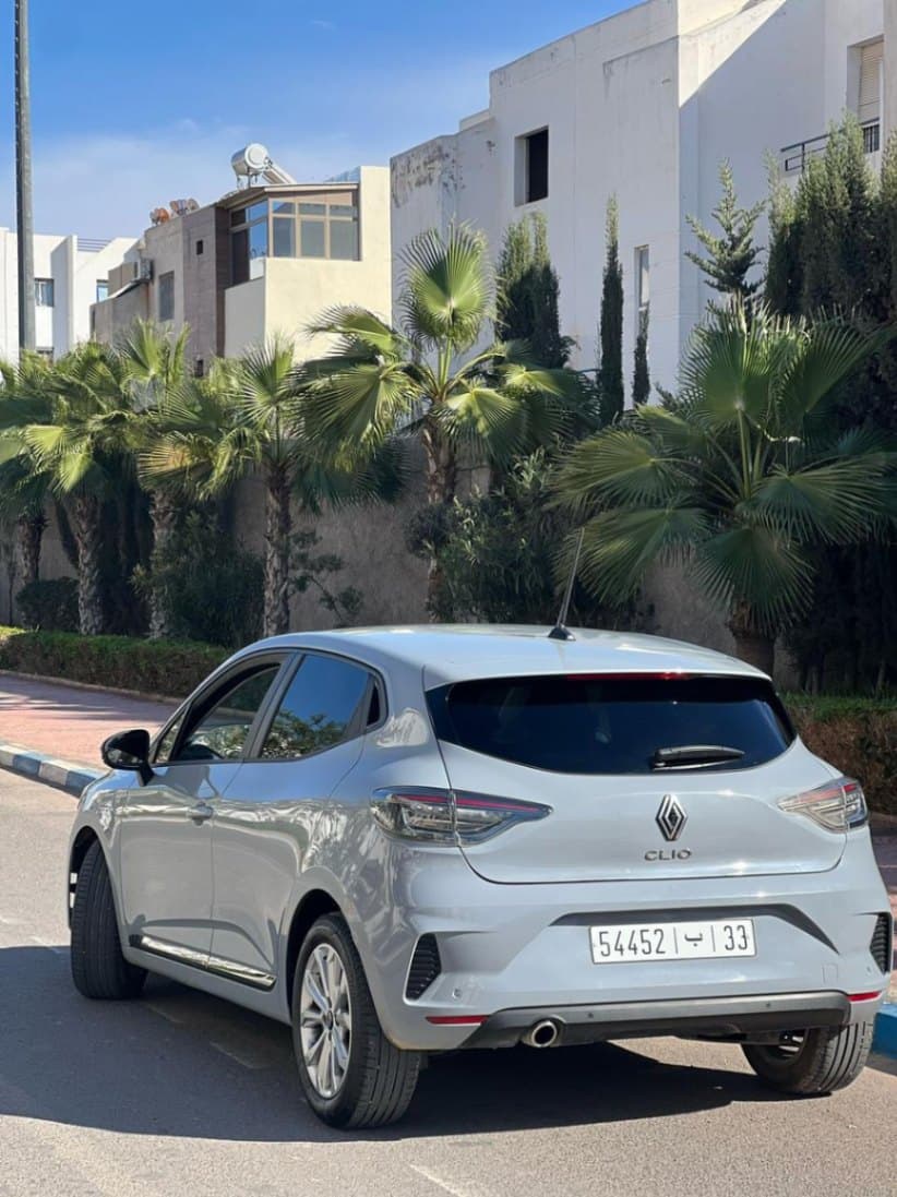 Renault Clio 5 2024 - Location voiture Agadir